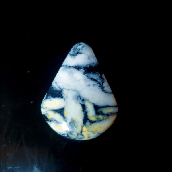 Pinolite cabochon C