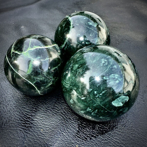 Jade Sphere - dark green small