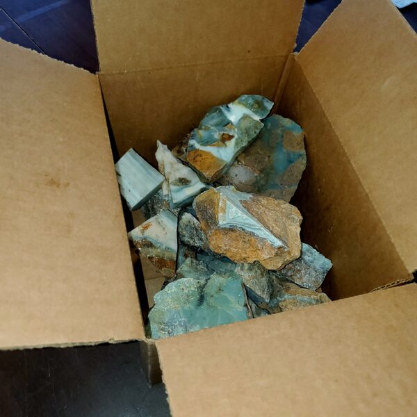 5 lbs box of Mid Grade Ocean Picture Stone