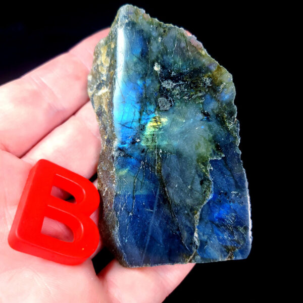 Labradorite specimen B