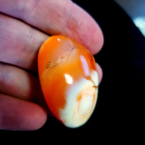 Carnelian Agate palm stone