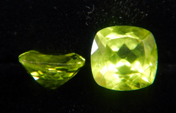 Facetted Square Peridot 1.0 ct