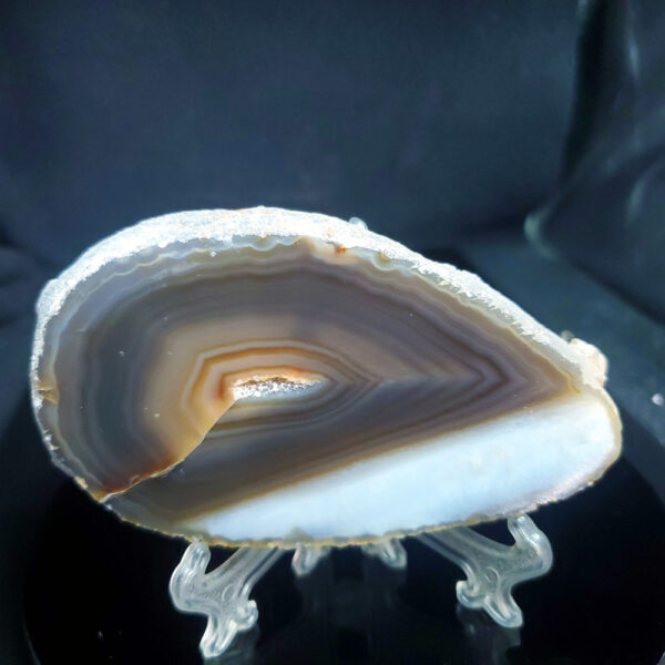 Agate R