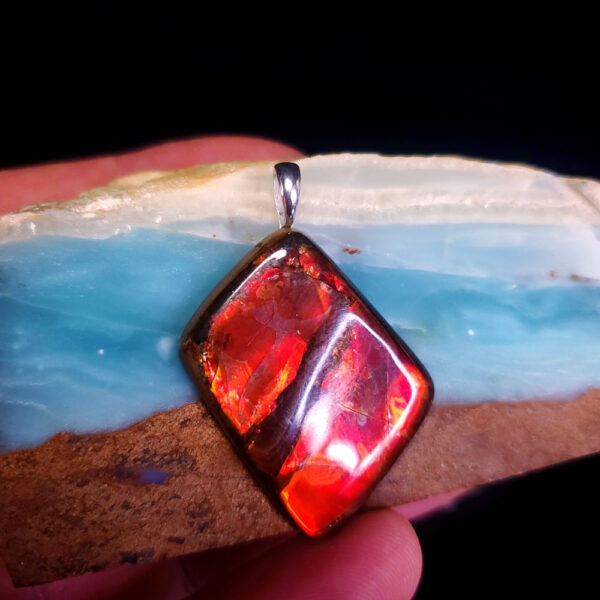 Ammolite Pendant O