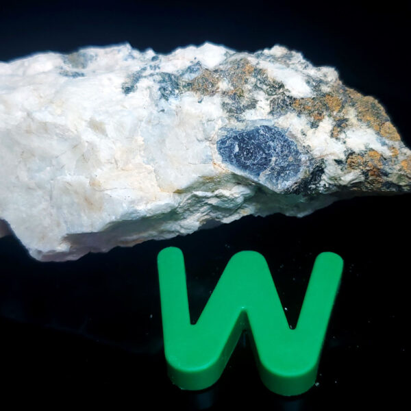 Sapphire specimen W - August 25th video