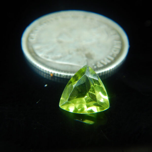 Facetted Trillion cut Peridot .6 ct