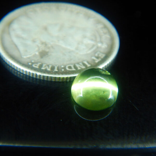 Peridot cabochon round