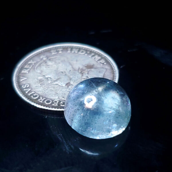 Aquamarine cabochon clear