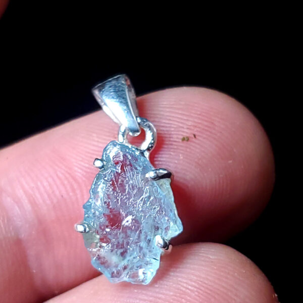 Aquamarine crystal pendant F