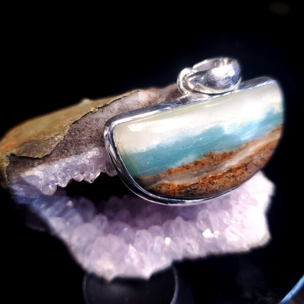 Ocean Picture stone pendant U