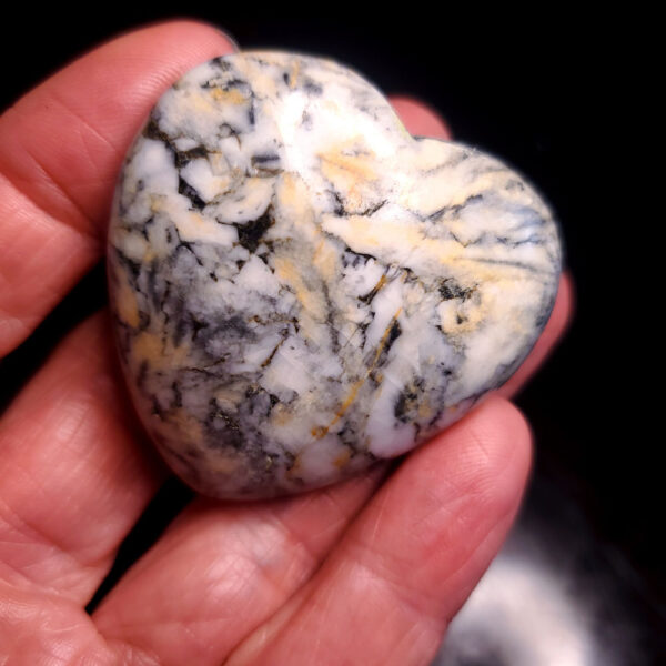 Pinolite Heart Palm stone D