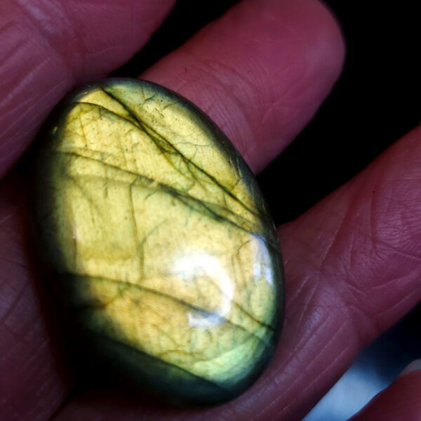 Labradorite cabochon C