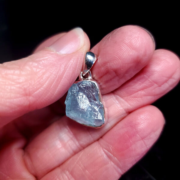 Aquamarine crystal pendant I