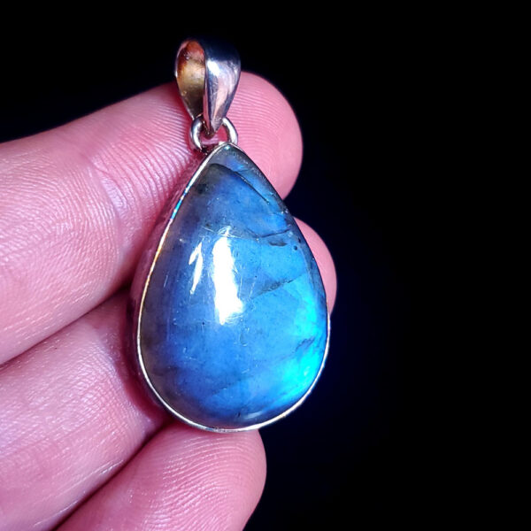 Labradorite Pendant A