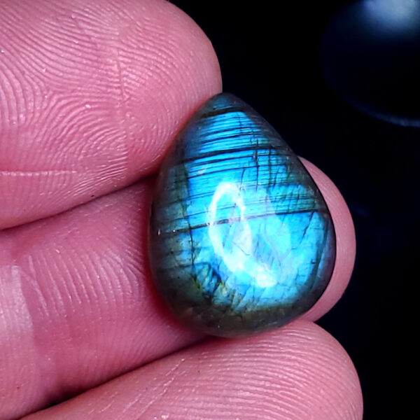 Labradorite cabochon G