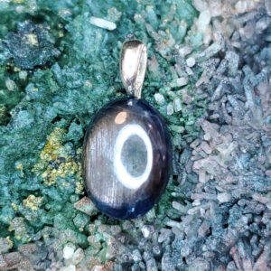 Sapphire pendant C