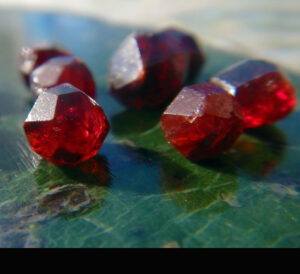 Raw Garnets (Crystals)