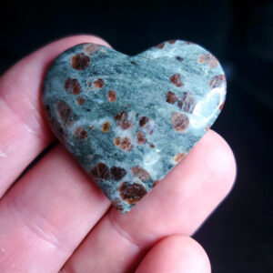 Garnet heart C