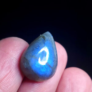 Labradorite cabochon F