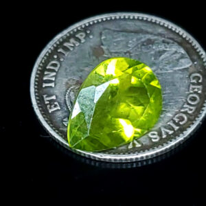 Facetted teardrop Peridot around 1.5 ct