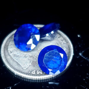 Blue Sapphire facetted round dark blue