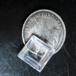 Optically Clear Sapphire facetted square 3.8ct