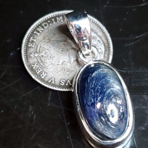Sapphire pendant H