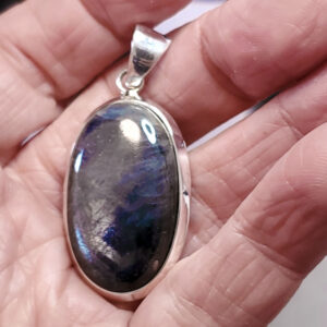 Sapphire pendant L
