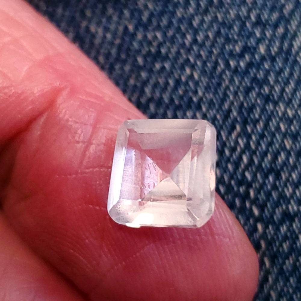Optically Clear Sapphire facetted square cut 3.7 ct