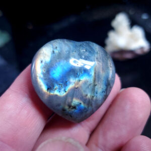 Labradorite Heart Palm stone D