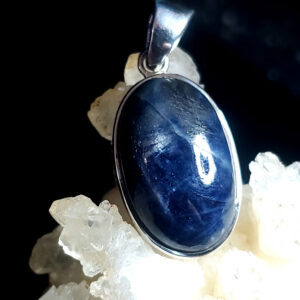 Sapphire pendant P
