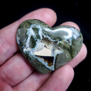 Thunderegg heart large B