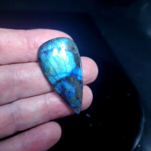 Labradorite cabochon G