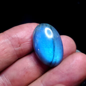 Labradorite cabochon A