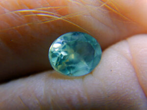 Montana sapphire facetted D $420/ct