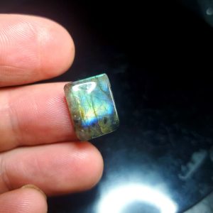 Labradorite cabochon A