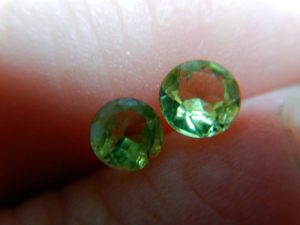 JGG facetted circle peridot .3ct