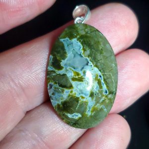 Thunderegg pendant G