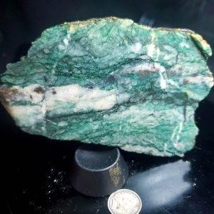 Mariposite specimen 4" across