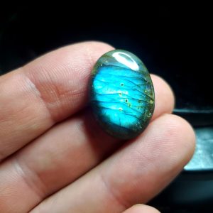 Labradorite cabochon C