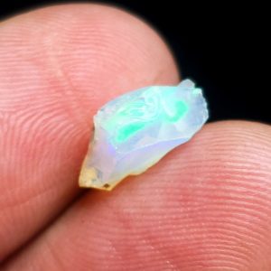 Precious opal 1.5ct