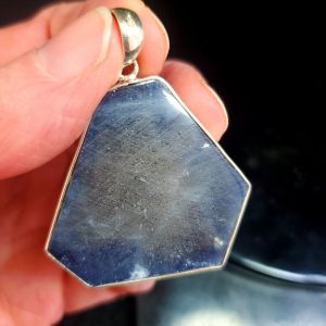 Trapiche Sapphire pendant U