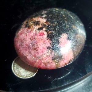 Rhodonite palm stone B