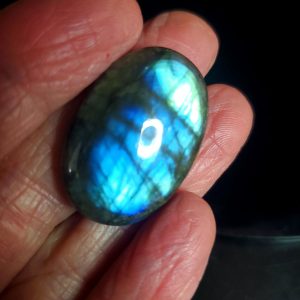 Labradorite cabochon C