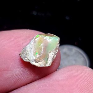 Precious opal 2.8ct
