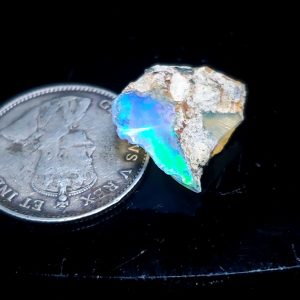 Precious opal 2 ct