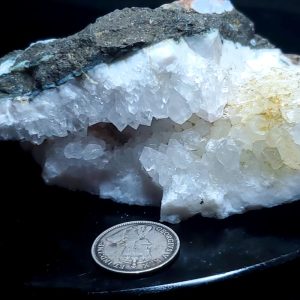 Quartz crystal specimen 2.5" long