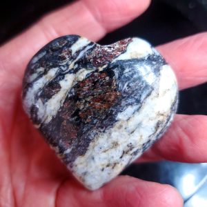 Dan's Pick - garnet in schist heart