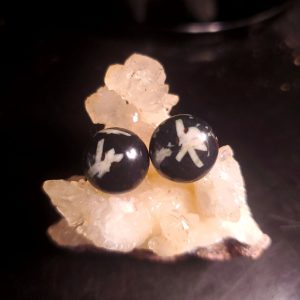 Flowerstone earrings E Chinese writing stone