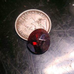 Rose cut garnet 2.9 ct